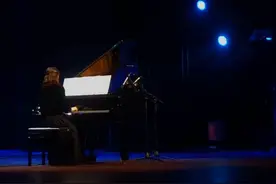 日本女钢琴家星山智子“久石让钢琴独奏会”在蓉举行视频封面