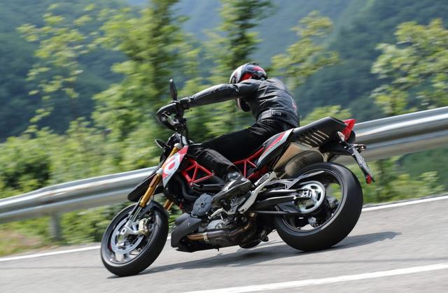 新一代劲爆滑胎！Aprilia Dorsoduro 900