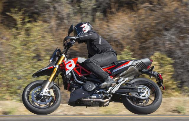 新一代劲爆滑胎！Aprilia Dorsoduro 900