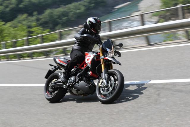 新一代劲爆滑胎！Aprilia Dorsoduro 900