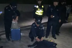 一女子在深圳西湾公园跳海轻生，幸被网格员救起图片