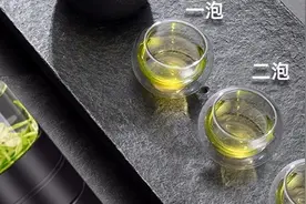 今年最火爆的保温泡茶杯，养生达人们都在用，喝茶不吐渣，享受图片