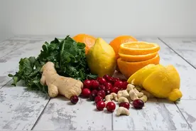 生姜发芽了还能吃吗？会不会中毒？厨房里2种食物发芽后赶紧扔掉图片