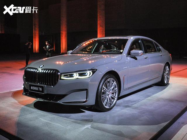 都是德系百万级豪车，对比体验奥迪A8L与宝马7系，谁更胜一筹？