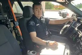 美媒：不当医生当警察 美国华裔移民圆从警梦图片