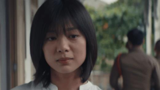 就这样一步两步三步四步走向你完整歌词（唐人街探案阿温在酒吧唱的歌叫什么 唐人街探案第一集阿温唱的歌）