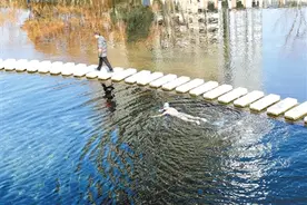 滏水春帆又行船图片
