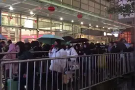 新春走基层｜出发前，旅客在车站无偿献血视频封面