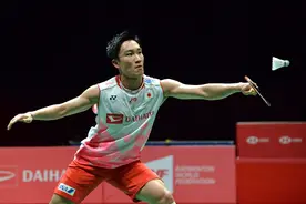 桃田贤斗在马来西亚遭遇车祸受伤图片