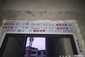 薛城一小区平开窗私自更换成推拉窗，开发商回应：正常变更图片