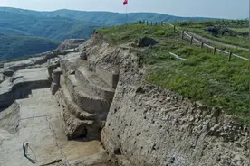 陕西：4000年前古城石茆又出文物了，精美石雕话远古视频封面