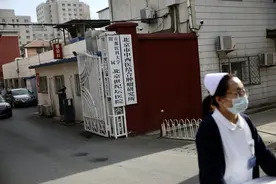 赵忠祥逝世前家属一直在医院轮流陪护图片