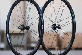 越做越“低”Campagnolo推出BORA WTO 33低框轮组图片