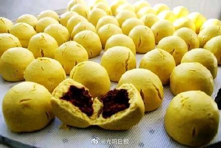 春节怎么吃？请用“和”“烩”“熬”组词