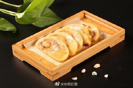 春节怎么吃？请用“和”“烩”“熬”组词