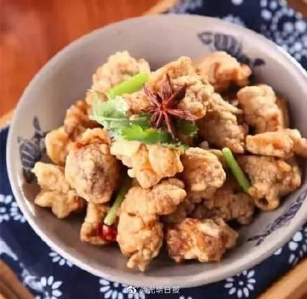 春节怎么吃？请用“和”“烩”“熬”组词