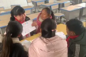 寻找闪光点！学生自制奖状鼓励自己视频封面