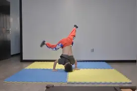秀翻了！5岁男孩跳出高难度地板动作，学舞初衷竟是精力太旺盛视频封面