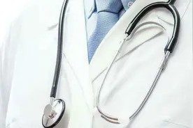 武汉6个月宝宝被感染 隔离护士成临时妈妈视频封面