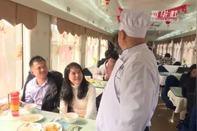 返乡列车上　他为旅客烹饪家乡味道