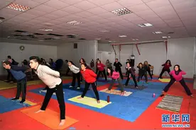 记者手记：在瑜伽中寻求疗愈心灵图片