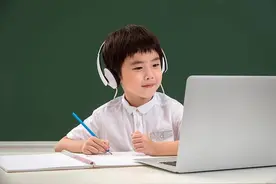 古诗打卡、一对一在线辅导…… 寒假培训班悄然改网课，专家预测“在线教育”将成为未来趋势图片