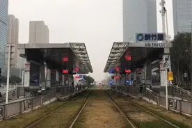 湖北省内院校确定推迟开学时间视频封面