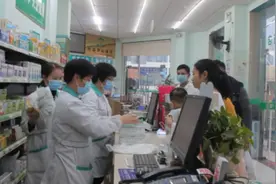 口罩供不应求价格上涨？市民可拨打12135投诉视频封面
