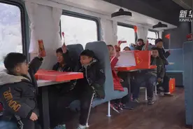 新春走基层｜河南“铁路小镇”：大山里传出欢乐歌视频封面
