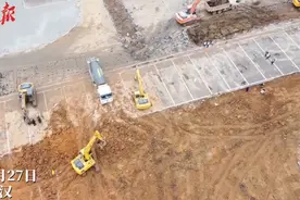航拍武汉雷神山医院施工现场：热火朝天，千余名建设者与时间赛跑