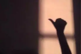 第一批感染的武汉医生唱《岳阳楼记》，听到这一句泪流满面......图片