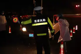 盐城大丰公安民警战“疫”24小时纪实图片