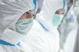 工信部督导生产发运，医用防护物资全部交给湖北省疫情防控指挥部统一调配和发放图片