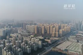武汉春节假期延长第一天 他们以行动守护视频封面