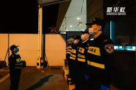深圳海关关员战“疫”中视频封面