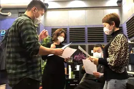 菏泽女教师创作歌曲《人间天使》致敬抗疫英雄图片