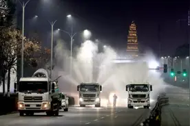 应对疫情，宜昌夜间对全城进行消毒作业视频封面
