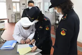 抗疫在社区｜静安区彭浦新村市场监督管理所：一线抗疫逐项查图片