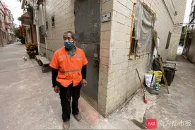 住150元月租的单间，环卫工老张将自己现金存款的三分之一捐了图片