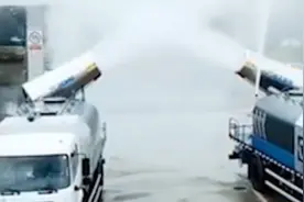 珠海南屏：“消毒神器”现身，雾炮车变身“防疫卫士”视频封面