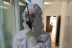 大男孩再次穿上纸尿裤图片