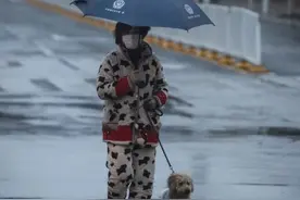 “今天你是第一个开口跟我讲话的”图片