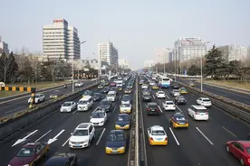 网约车“遗失物品送回”功能，为“拾金不昧”撑腰图片