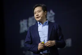 雷军喊话董明珠：这五年赌约是不是要继续？图片