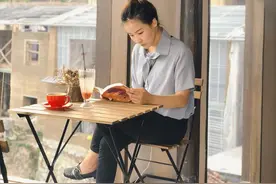 居家体育课⑪|五个和腿有关的动作，跟啦啦操老师练起来图片