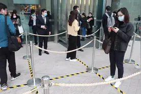 直击深圳第一高楼复工现场：出入双向测温，电梯按钮每小时消毒视频封面