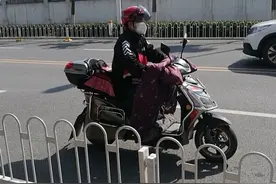 武汉独居待产孕妇腹痛求助，顺丰跑腿小哥采购物资还送去汤圆图片