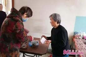 蓬莱市人大代表朱洪英：疫情防控一线的“穆桂英”图片