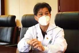战疫者名片 |“德叔”：当年救人曾感染非典，如今再战新冠肺炎图片