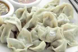 煮速冻饺子正确做法，饺子不破皮不露馅跟新包的一样图片